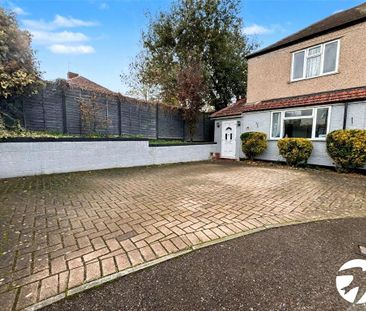 2 bedroom end of terrace house to rent - Photo 2