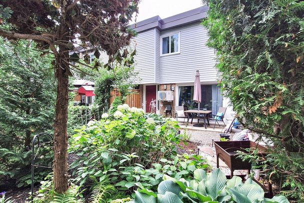 For Lease - 237 Milestone Crescent Unit# 85, Aurora, Ontario - Photo 1