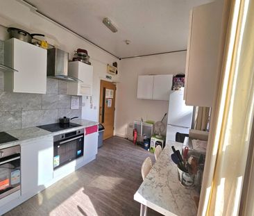 Studio Flat, East Street, SE17 - Photo 2