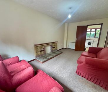 2 bedroom semi-detached house to rent - Photo 5