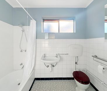 7/77 Clauscen Street, Fitzroy North VIC 3068 - Photo 4