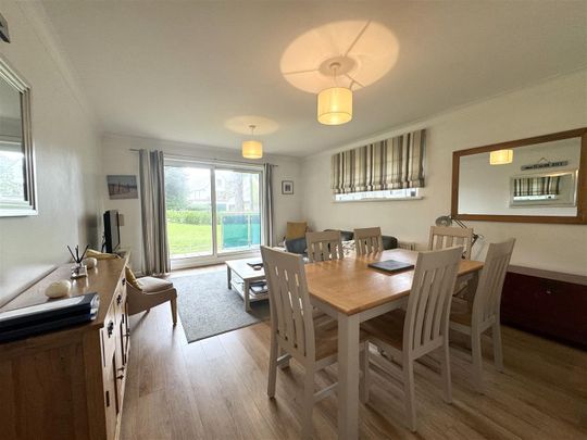 2 Bedroom Apartment - Ground Floor - Photo 1