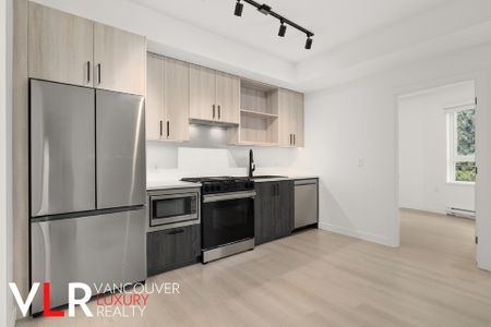 Condo in Port Moody, British Columbia - Photo 3