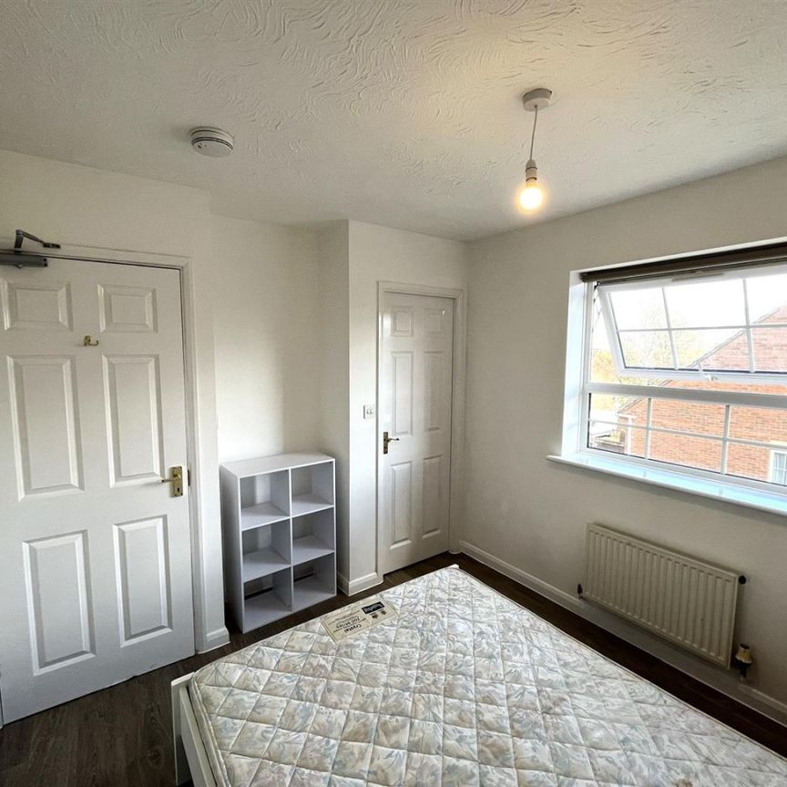 4 Bed Town house For Rent - Photo 1