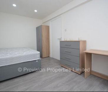 3 Bedroom Properties Hyde Park - Photo 2