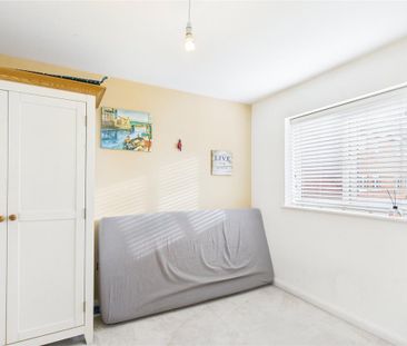 3 bedroom semi-detached house to rent - Photo 6