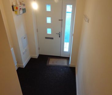 3 bedroom terraced house to rent - Photo 5