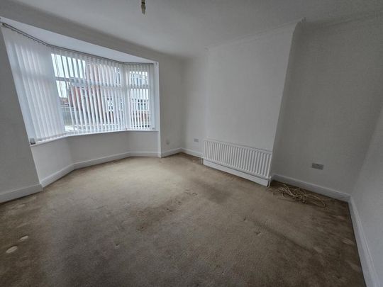 2 bedroom ground floor flat to rent - Photo 1