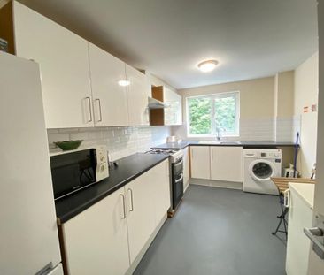 1 bedroom in a house share to rent - Photo 6