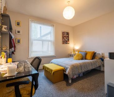 4 bedroom terraced house to rent - Photo 4