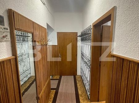 Apartament cu 3 camere, 98 mp, 2 balcoane, zona Centrala - Photo 3