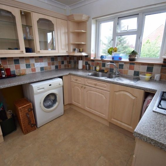 Anslow Place, Nr. Burnham, Slough, Berkshire,SL1 - Photo 1