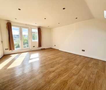 4 bedroom end of terrace house to rent - Photo 6