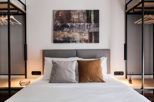 Modern Minimalist 3BD Apartment in Hilton District - Photo 1