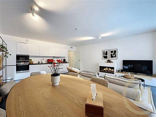 Appartement te huur - Photo 1