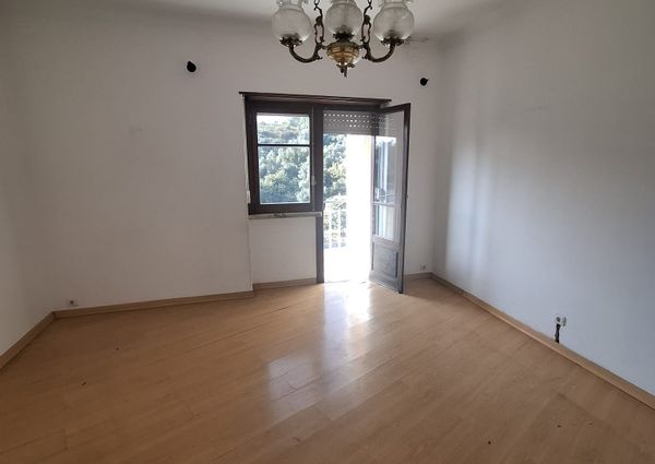 Apartamento T2 para Arrendamento em Sacavém