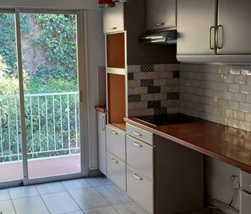 Location Appartement 4 pièces 94m² NICE 06200 - Photo 3