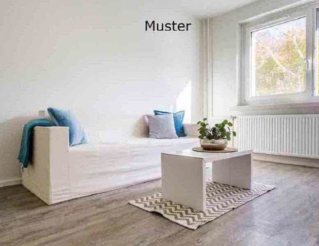 Gelegenheit: renovierte 1,5 Zimmer Wohnung - Photo 1