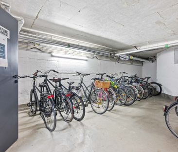 Möbliertes Zimmer in Frauen-WG in zentraler Lage für Studenten und ... - Photo 5