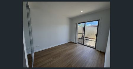 SOUGHT AFTER LOCATION! - Photo 3