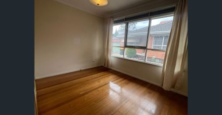 Privacy And Prime Position - Photo 4