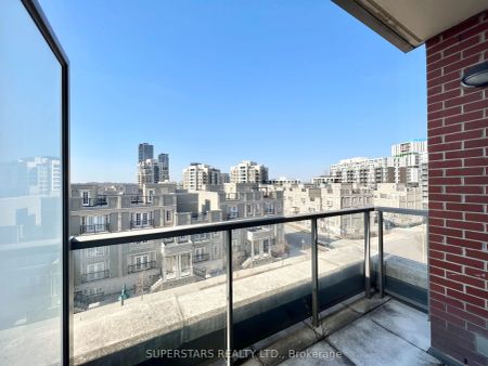 39 Upper Duke Crescent #502C - Photo 2