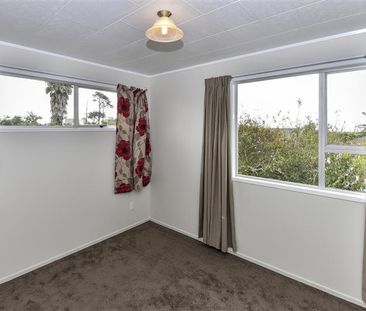 4 Kopara Place, Clendon Park, Auckland - Photo 6