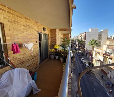 APARTMENT FOR RENT IN THE CENTER OF TORREVIEJA - PROVINCE OF ALICANTE - Photo 1