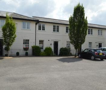 Arbour Lane, Springfield, Chelmsford, Essex, CM1 - Photo 3