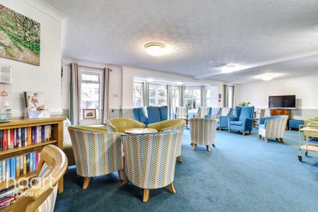 1 bedroom retirement property to rent - Photo 4