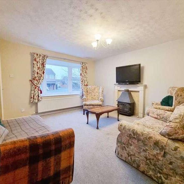Ancaster Drive, Sleaford, NG34 - Photo 1