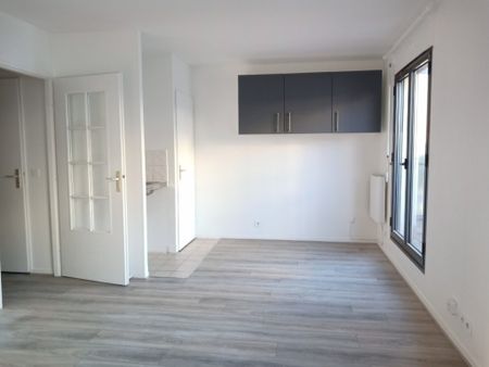 STUDIO A LOUER - ASNIERES SUR SEINE Magenta i - 27.25 m - 816 € - Photo 4