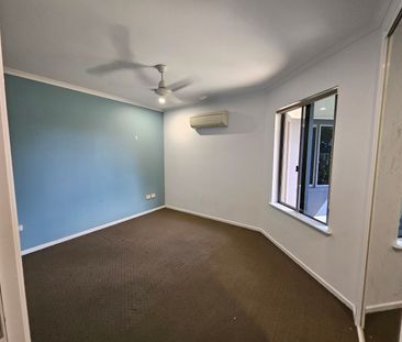 55 Canecutters Drive, Ooralea - Photo 4