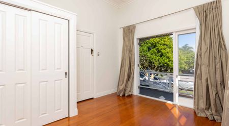 Charming Grey Lynn Home - Photo 2