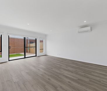 3 Fen Walk, Point Cook VIC 3030 - House For Rent | Domain - Photo 5