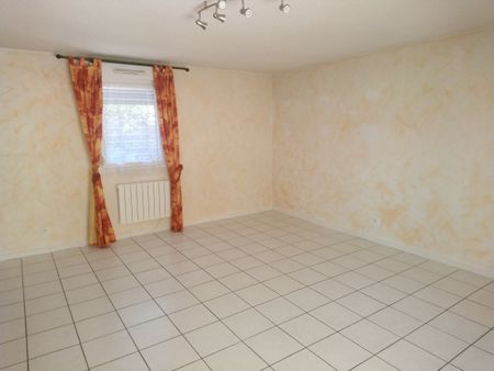 Maison T4 avec garage et jardin. - Photo 2