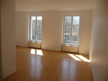 APPARTEMENT T5 A LOUER - Photo 2