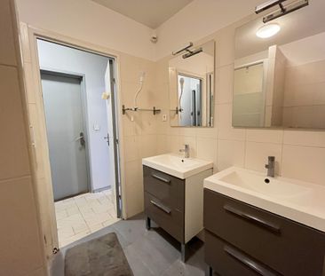 Un studio lumineux partagée – Esplanade / Rue de Copenhague - Photo 3