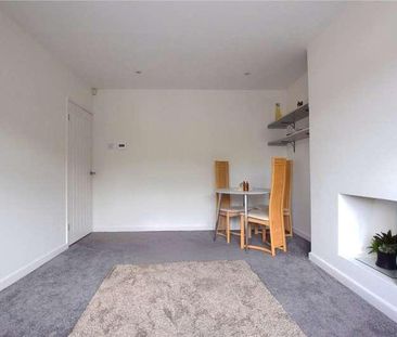 Chertsey Lane, Staines-upon-thames, Surrey, TW18 - Photo 6