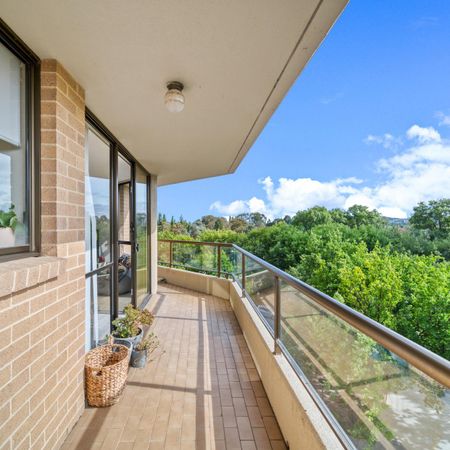 APARTMENT LIVING IN THE HEART OF KINGSTON! - Photo 4