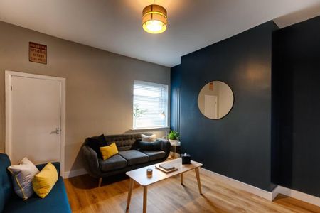 6 bedroom house to rent - Photo 2