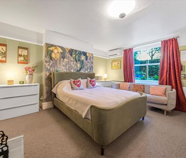 Spacious garden apartment with private patio and generous entertaining space in the heart of Belsize Park - Photo 5