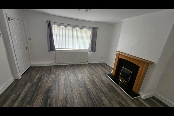 3 Bed Semi-Detached House, Sissions Road, LS10 - Photo 1