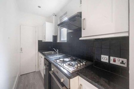 Louvaine Road, St John's Hill, SW11 - Photo 5