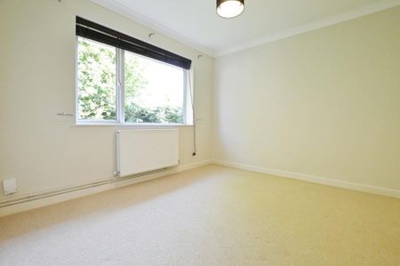 2 bedroom maisonette to rent - Photo 4