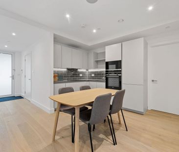 One bedroom apartment to rent in The Tannery SE1. - Photo 4