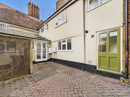 3 bedroom terraced house to rent - Photo 2