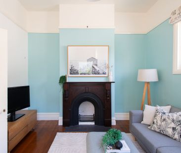 Enjoy the experience, Living Here - Photo 2