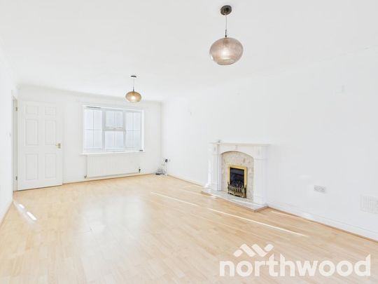 4 bedroom detached house to rent - Photo 1