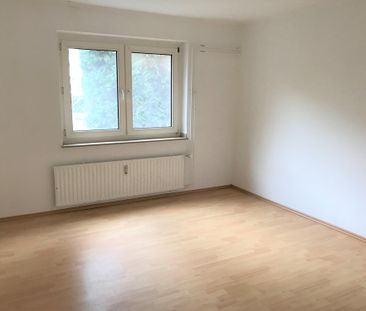 Schöne, helle 3 Zimmer Wohnung mit Balkon - Foto 2